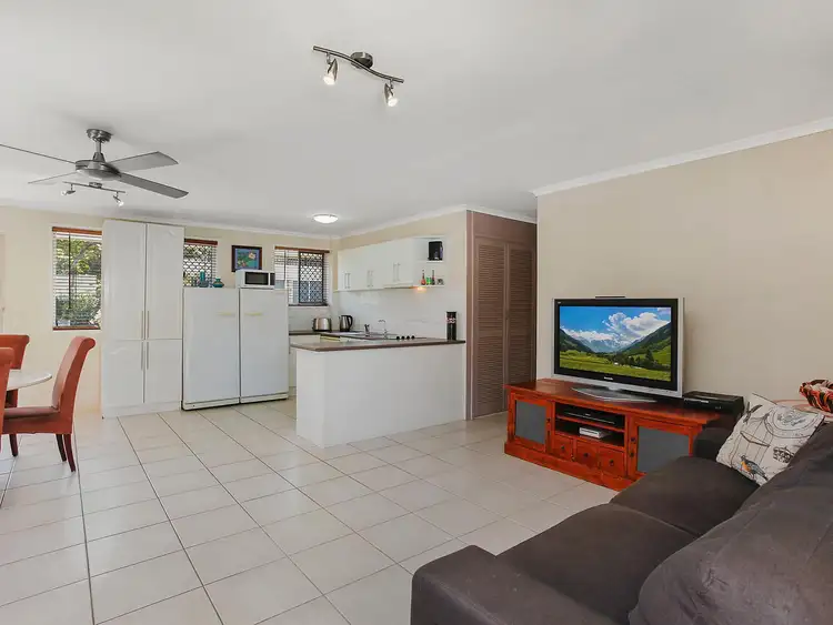 5/11 Rosewood Avenue, Broadbeach QLD 4218