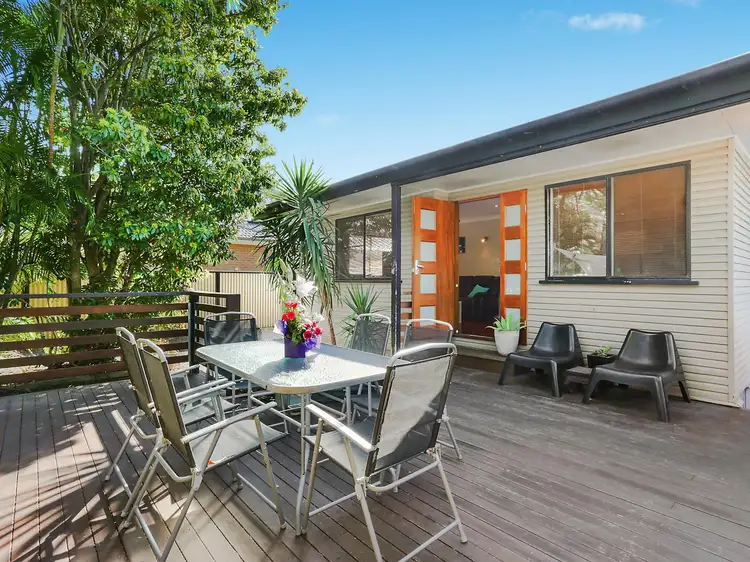 6 Thorne Road, Birkdale QLD 4159