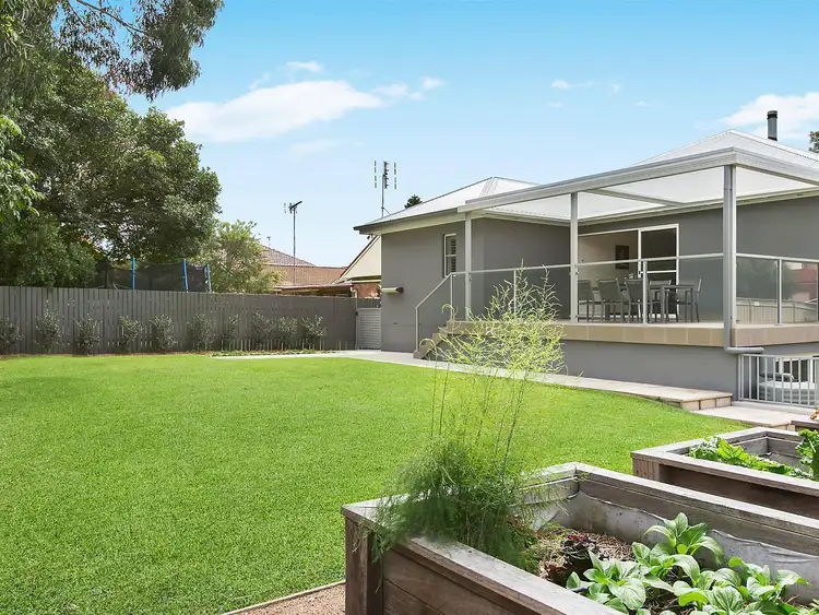 48 Colgong Crescent, Towradgi NSW 2518