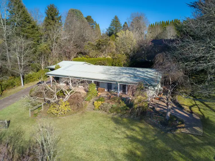 10 McLaughlin Avenue, Wentworth Falls NSW 2782