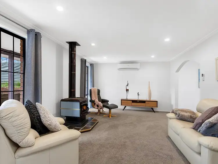 Fourth view of Homely house listing, 8 Haugh Place, Oxley ACT 2903