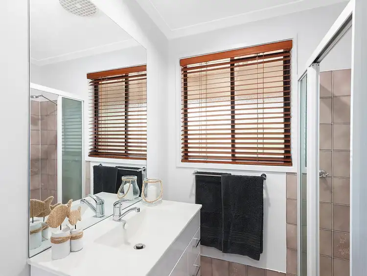 Sixth view of Homely house listing, 8 Haugh Place, Oxley ACT 2903