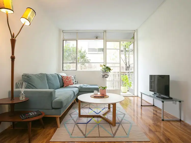 18/30 Ewart Street