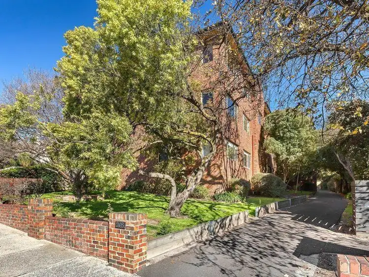 1/205 Alma Road, St Kilda East VIC 3183