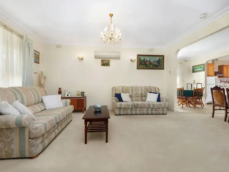 Second view of Homely house listing, 4 Gross Court, Mount Waverley VIC 3149