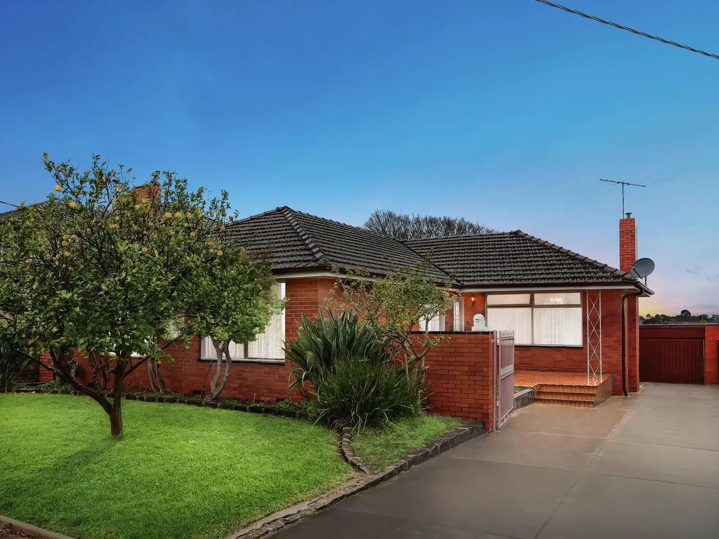 Main view of Homely house listing, 8 Jacqueline Road, Mount Waverley VIC 3149