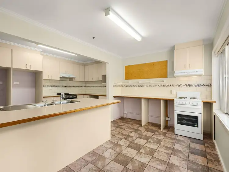 Sixth view of Homely house listing, 13 Iris Court, Blackburn North VIC 3130