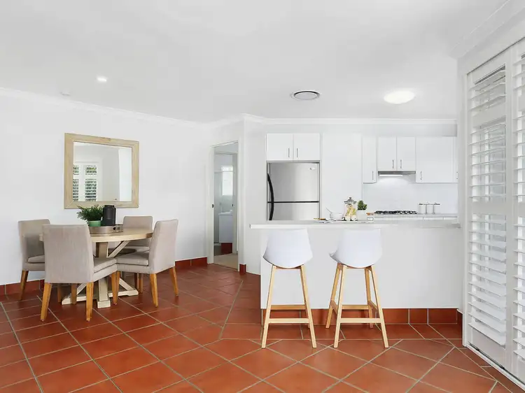 2/5 Hygieta Street, Noosaville QLD 4566