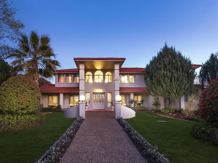 1 Winser Crescent, Kambah ACT 2902