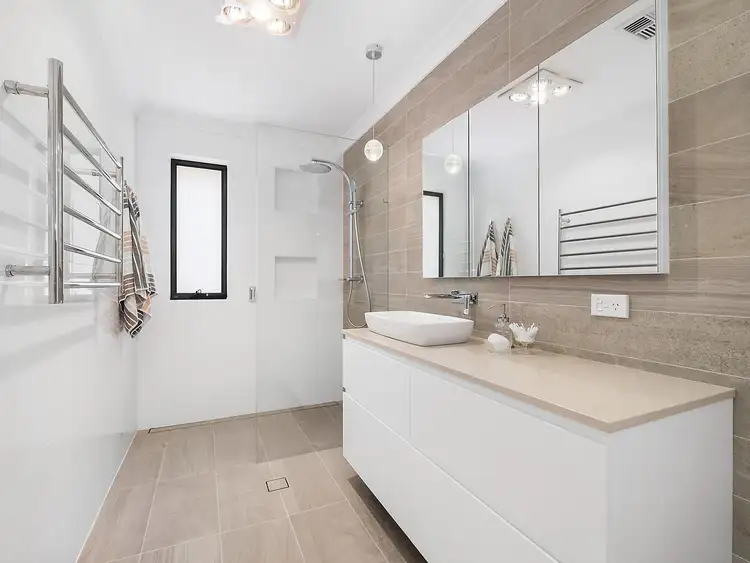 Sixth view of Homely house listing, 7 Moon Place, Gordon ACT 2906