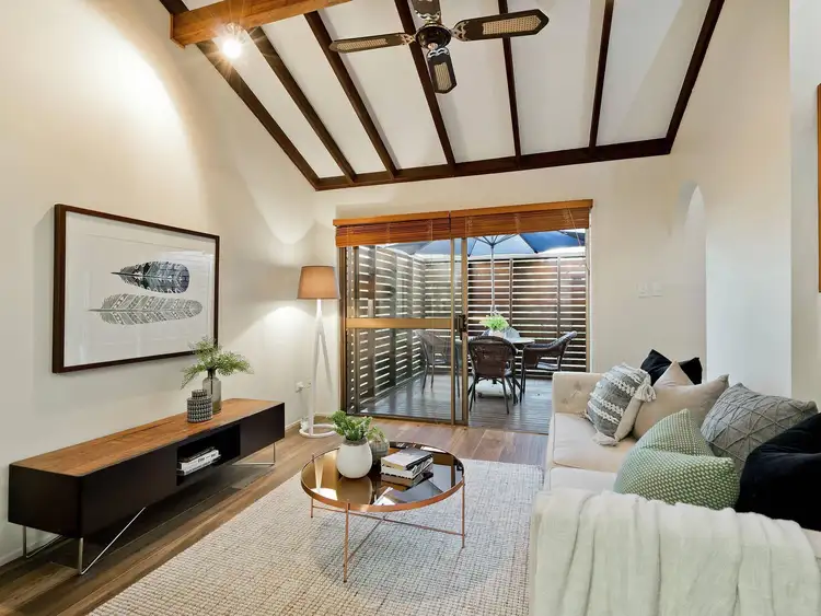 8 Bellerose Street, The Gap QLD 4061