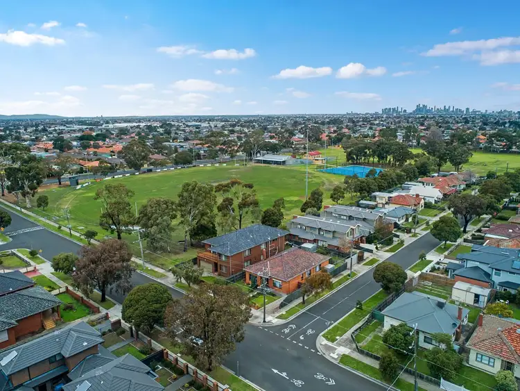 129 & 131 Kent Road, Pascoe Vale VIC 3044