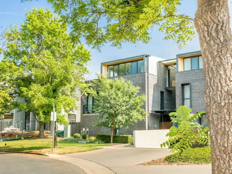 7/50 Lowanna Street