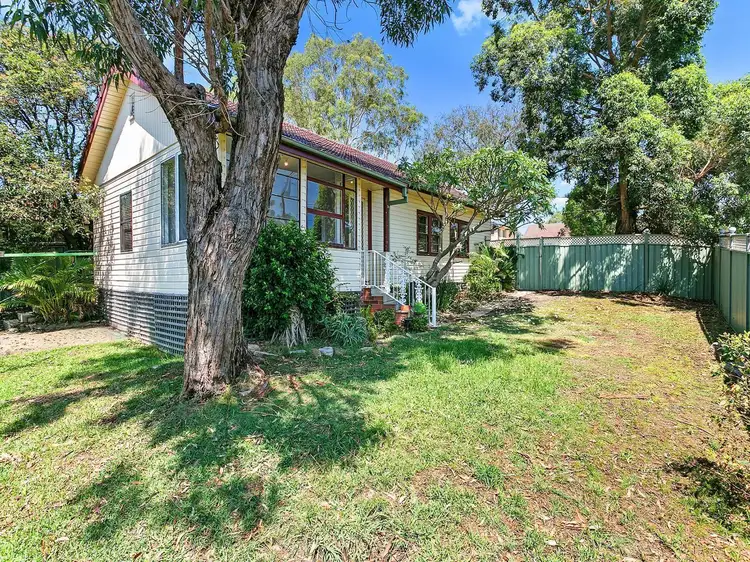 1/2 Kenneth Avenue