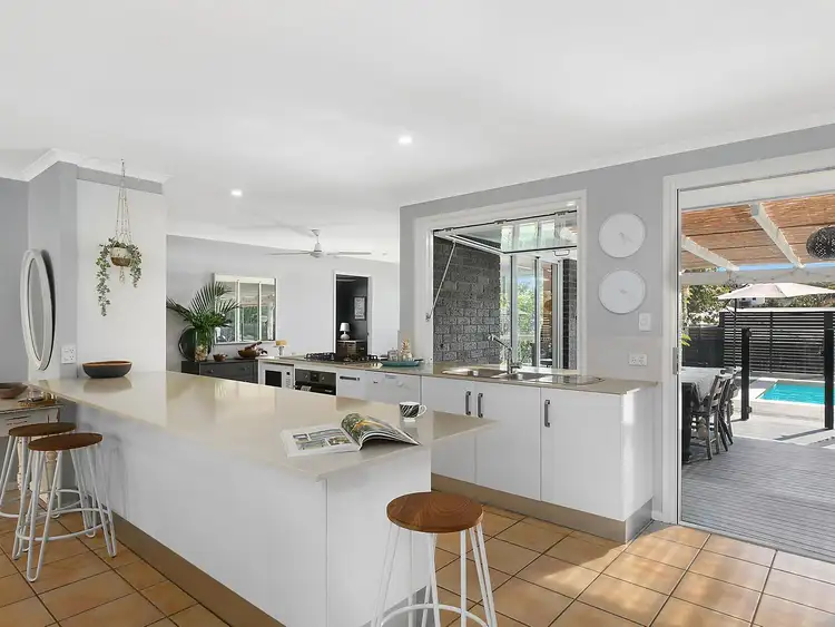 26 Victory Crescent, Sunrise Beach QLD 4567