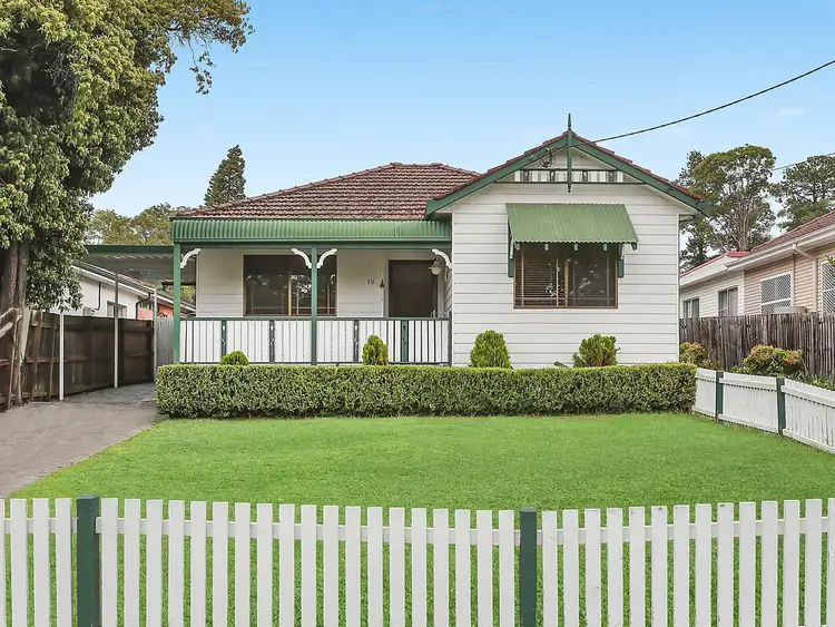 19 Stewart Avenue, Hornsby NSW 2077