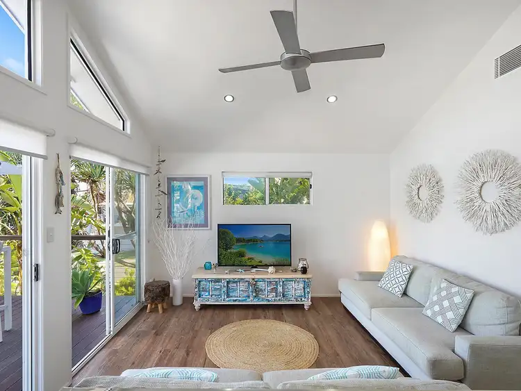 Third view of Homely unit listing, 1/8 Orealla Crescent, Sunrise Beach QLD 4567