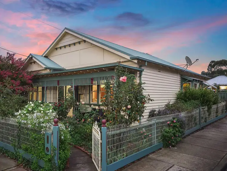 52 Empress Avenue, Kingsville VIC 3012