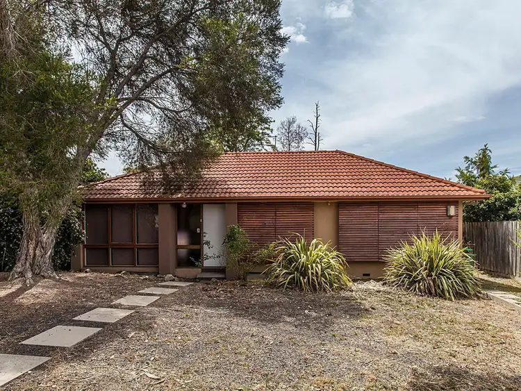 18 Trentwood Road