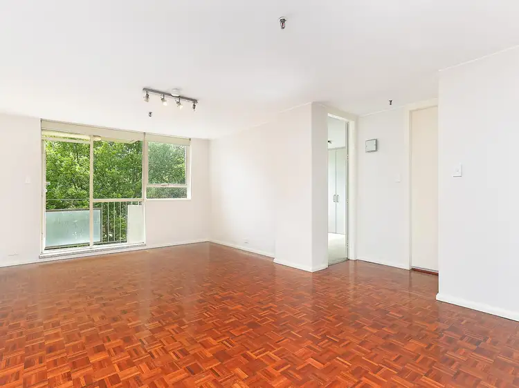 14/8 Fullerton Street