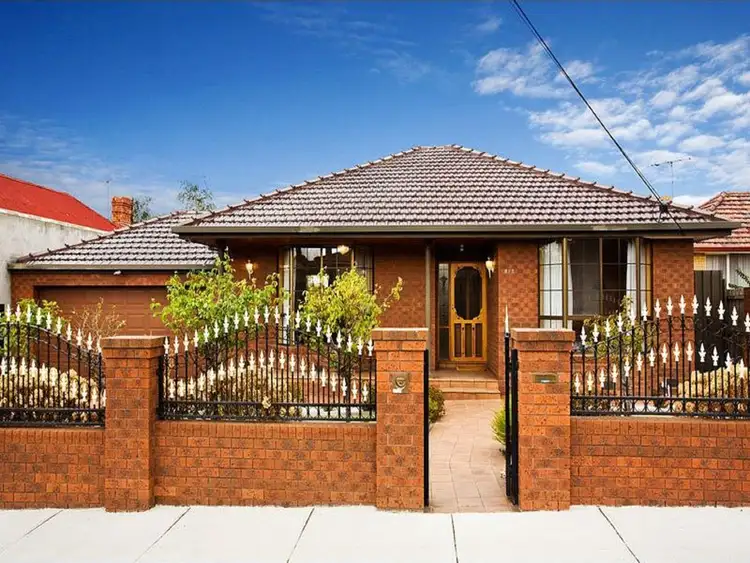 156 Mansfield Street