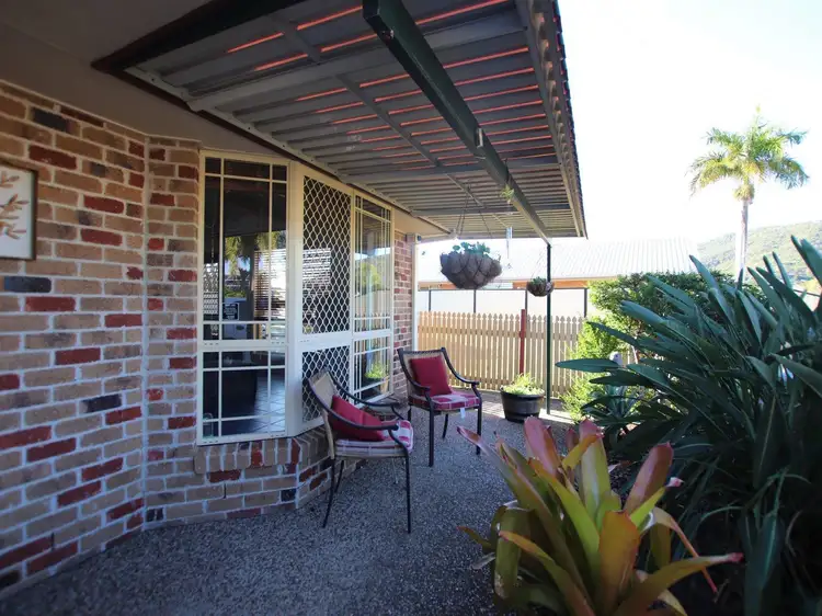 16 Royes Crescent