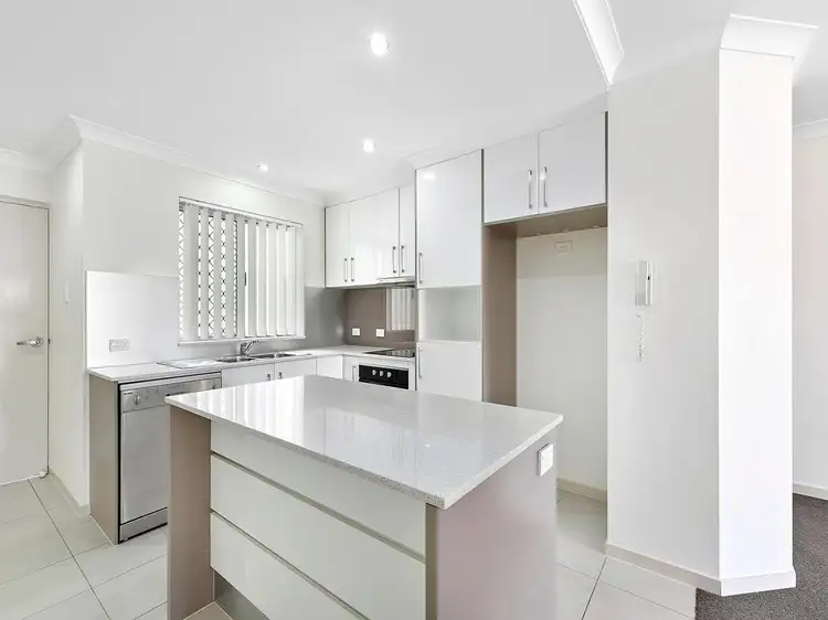 4/9 Victor Street