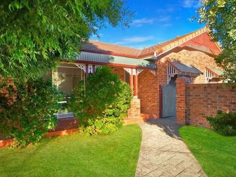 36 Picnic Parade, Ettalong Beach NSW 2257