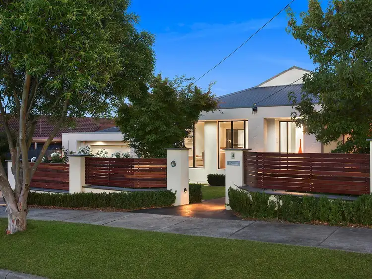 4 Kingswood Avenue, Mount Waverley VIC 3149