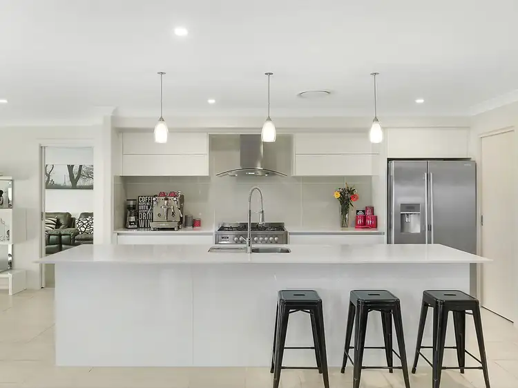 14 Brooks Reach Road, Horsley NSW 2530