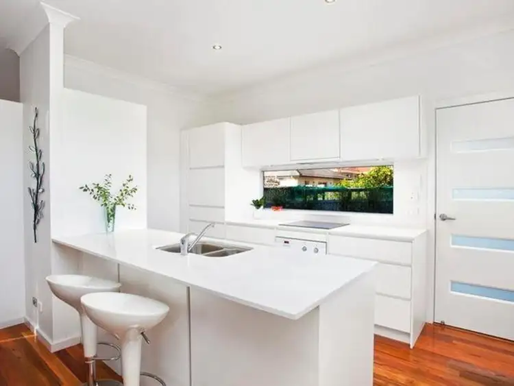 2/26 Colgong Crescent, Towradgi NSW 2518