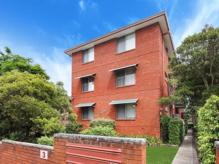 11/3 Riverview Street