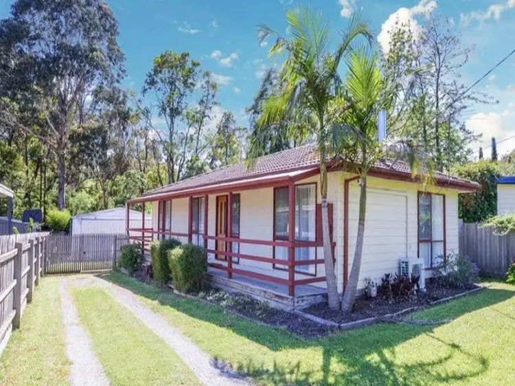 15 Shirley Crescent