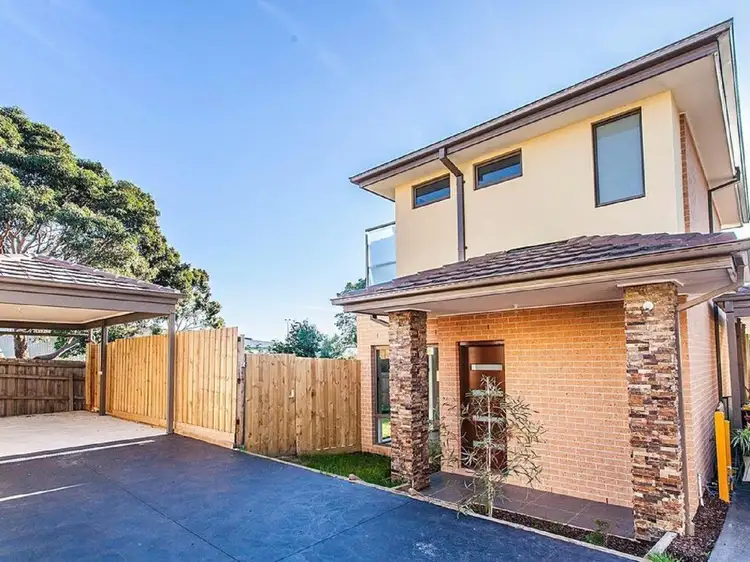 2/23 Amaroo Street