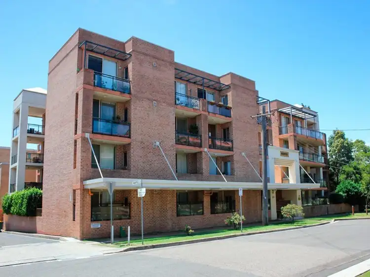 13/17 Mansfield Avenue