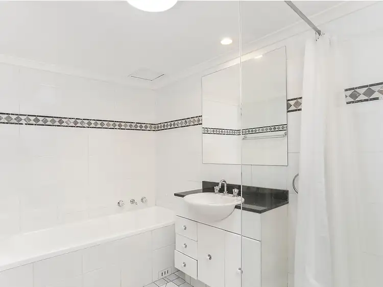 Fifth view of Homely apartment listing, 18/102 Miller Street, Pyrmont NSW 2009