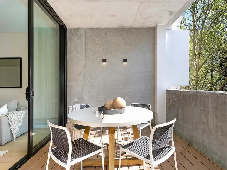 201/81 Foveaux Street