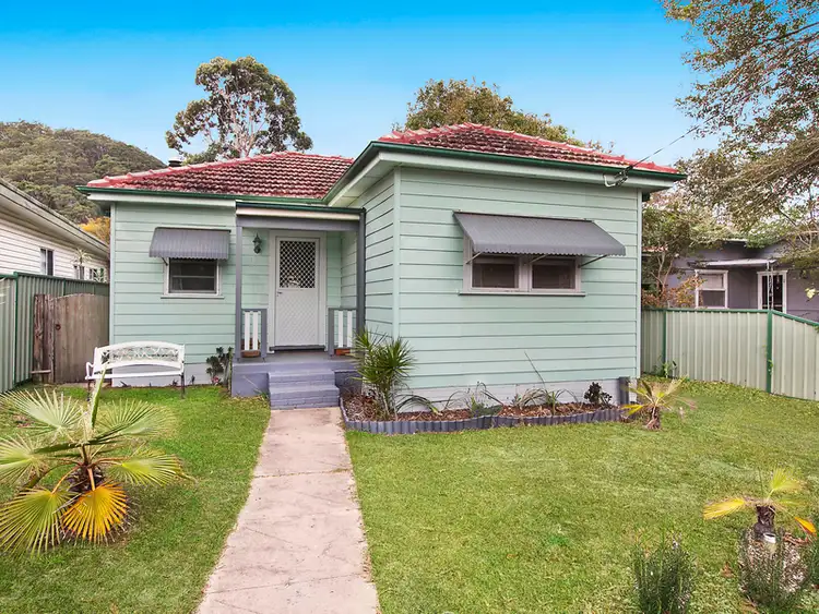 18 Collareen Street, Ettalong Beach NSW 2257