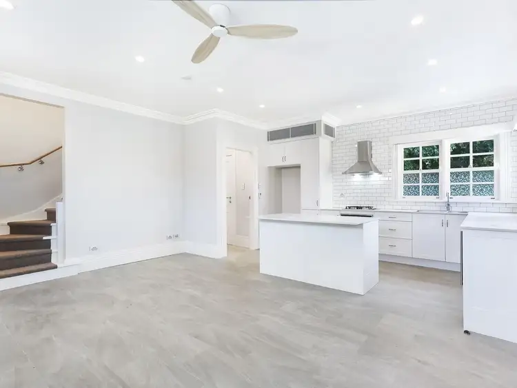 5/230A Carrington Road