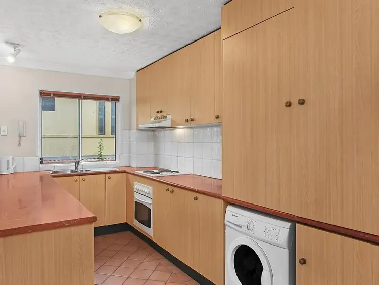 Third view of Homely apartment listing, 32/7 Purli Street, Chevron Island QLD 4217