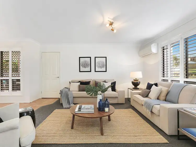 Second view of Homely house listing, 118 Silky Oak Crescent, Carindale QLD 4152