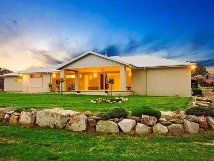 Sixth view of Homely rural property listing, 8 Bradley Close, Murrumbateman NSW 2582