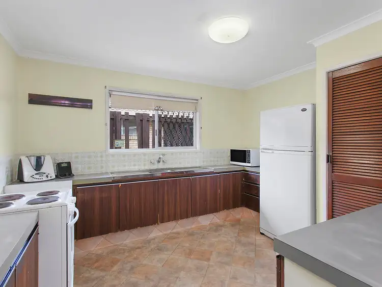 Fifth view of Homely house listing, 2/11 Cypress Terrace, Palm Beach QLD 4221