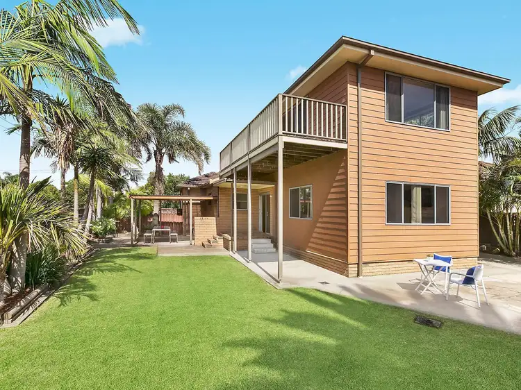 32 Davidson Avenue, Woonona NSW 2517