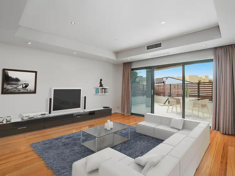 2/392 Princes Highway, Woonona NSW 2517