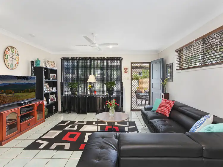 Fourth view of Homely semi-detached listing, 2/71 Tallebudgera Drive, Palm Beach QLD 4221