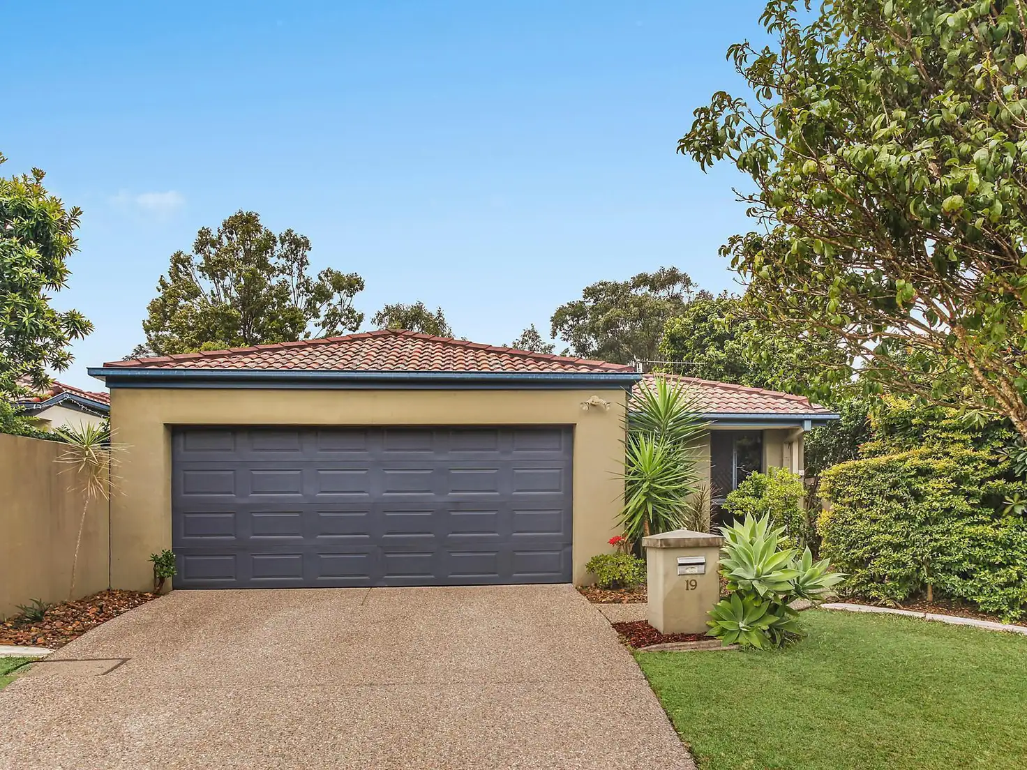 Main view of Homely house listing, 19 Inwood Circuit, Merrimac QLD 4226