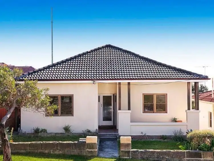 Second view of Homely house listing, 10 Edgecliffe Avenue, South Coogee NSW 2034
