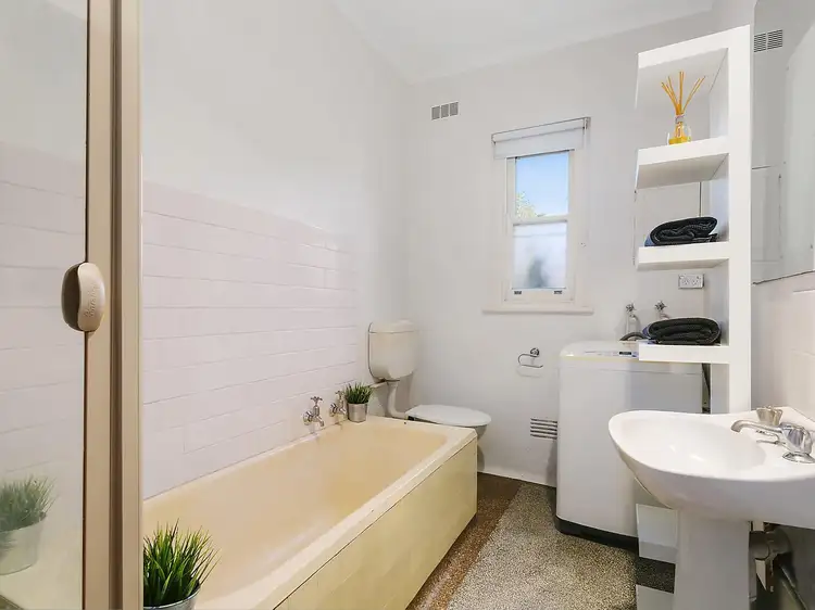 Sixth view of Homely apartment listing, 3/98 Brighton Road, Ripponlea VIC 3185