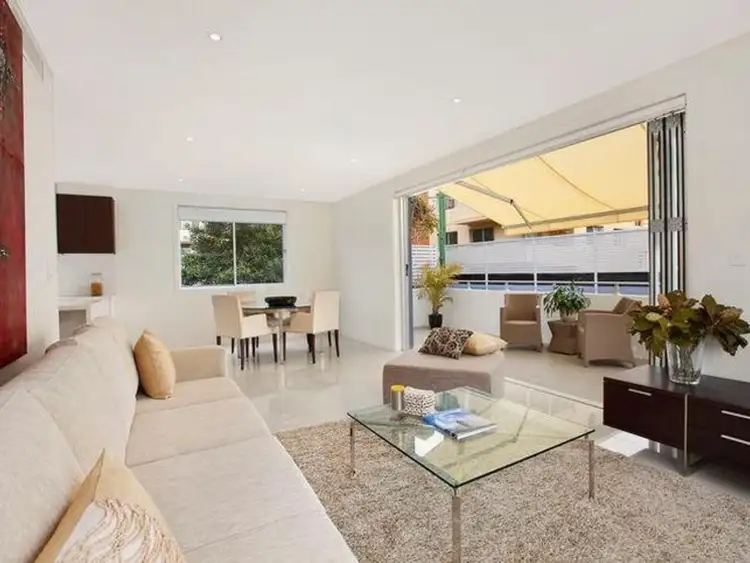 Main view of Homely apartment listing, 2/10 Severn Street, Maroubra NSW 2035